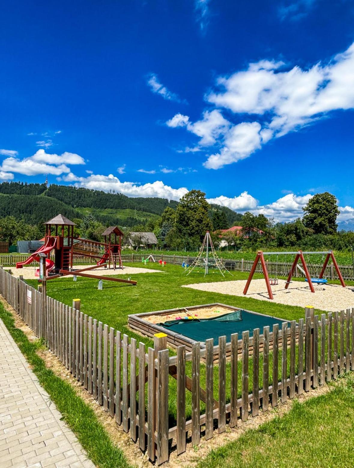 Rezort Zvernica Vlachy - Family & Fun Экстерьер фото